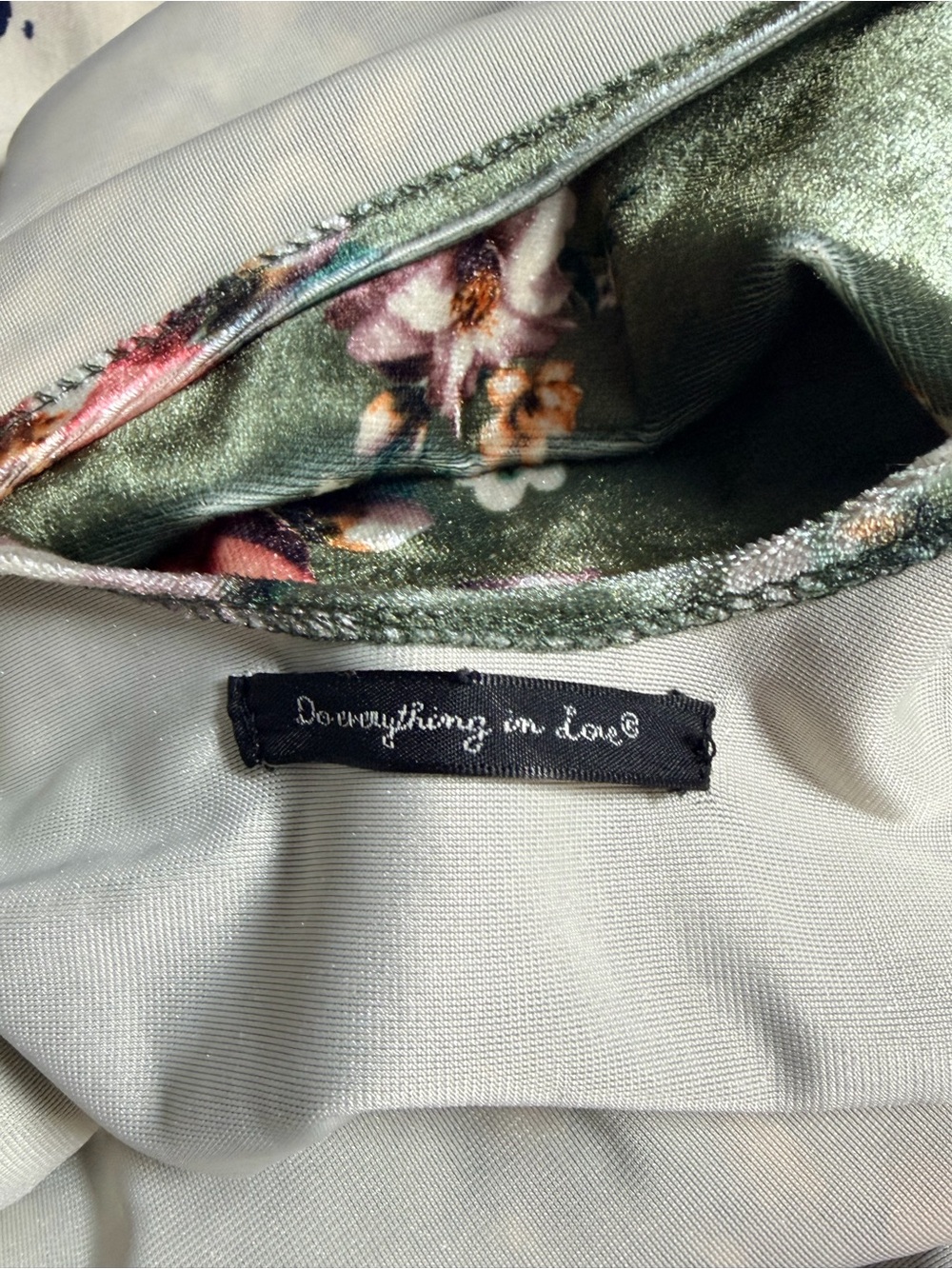Do Everything in Love Velvet Floral Kimono Olive Whimsigoth Boho One Size - Picture 12 of 14